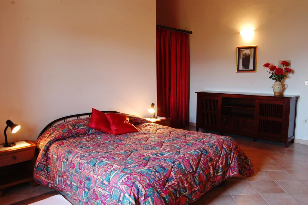 Le Valli Aparthotel Pomarance Szoba fotó